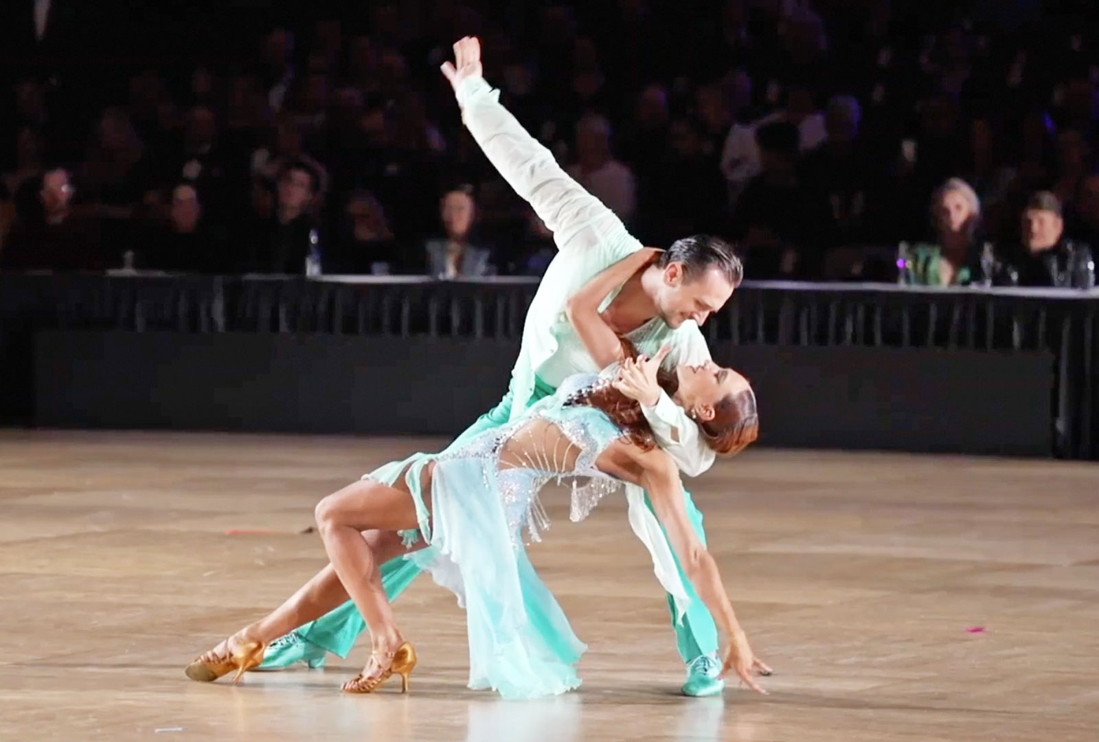 6.5 Showcase winner Kim Bors %26 Igor Mikushov